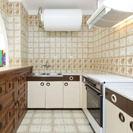 Appartement Small Building With 4 Close To The