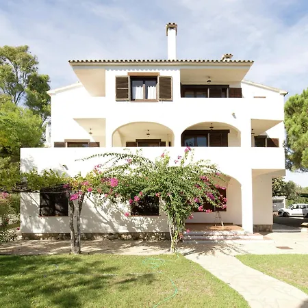 Small Building With 4 Close To The * Mont-roig del Camp