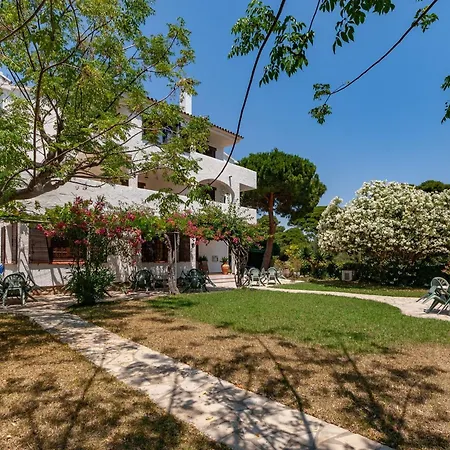 아파트 Small Building With 4 Close To The Mont-roig del Camp