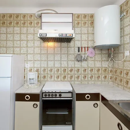 Small Building With 4 Close To The 아파트 Mont-roig del Camp