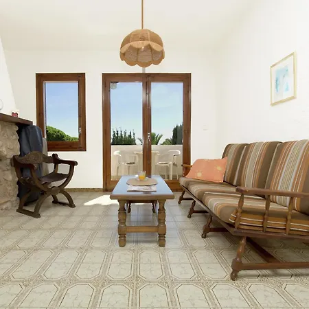 Small Building With 4 Close To The * Mont-roig del Camp