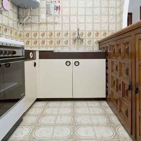 Small Building With 4 Close To The Mont-roig del Camp